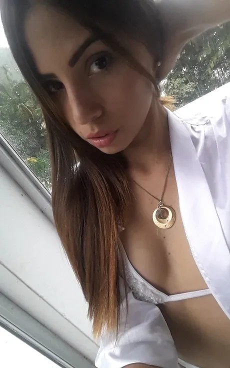 Irmak - 75. Yil VIP Escort Bayan Modeli - Gerçek Fotoğraflı İlan